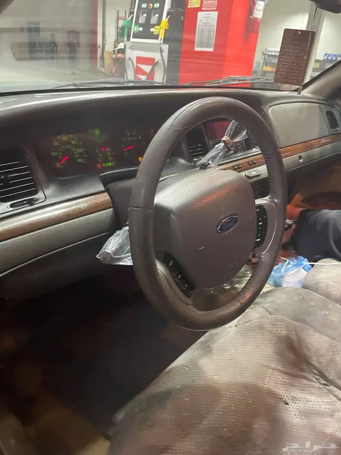 فورد فكتوريا 8