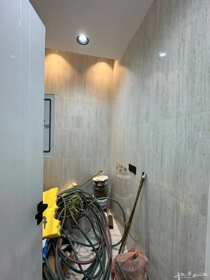 شقق ارضية 550 الف و علوية 500 الف بقرب من الممشي 4