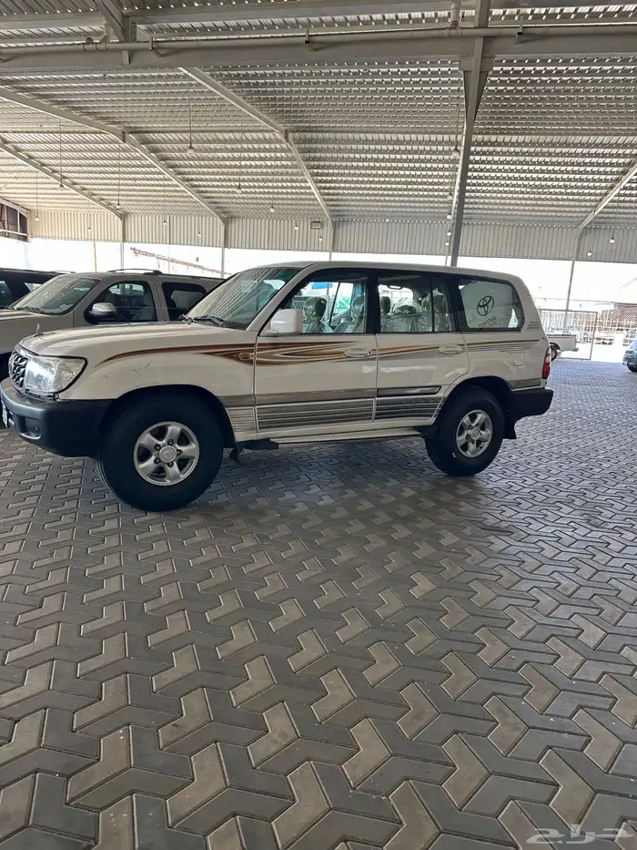 جيب لاندكروزر 99 نظيف دفلوك فتحه ثلاجه 0