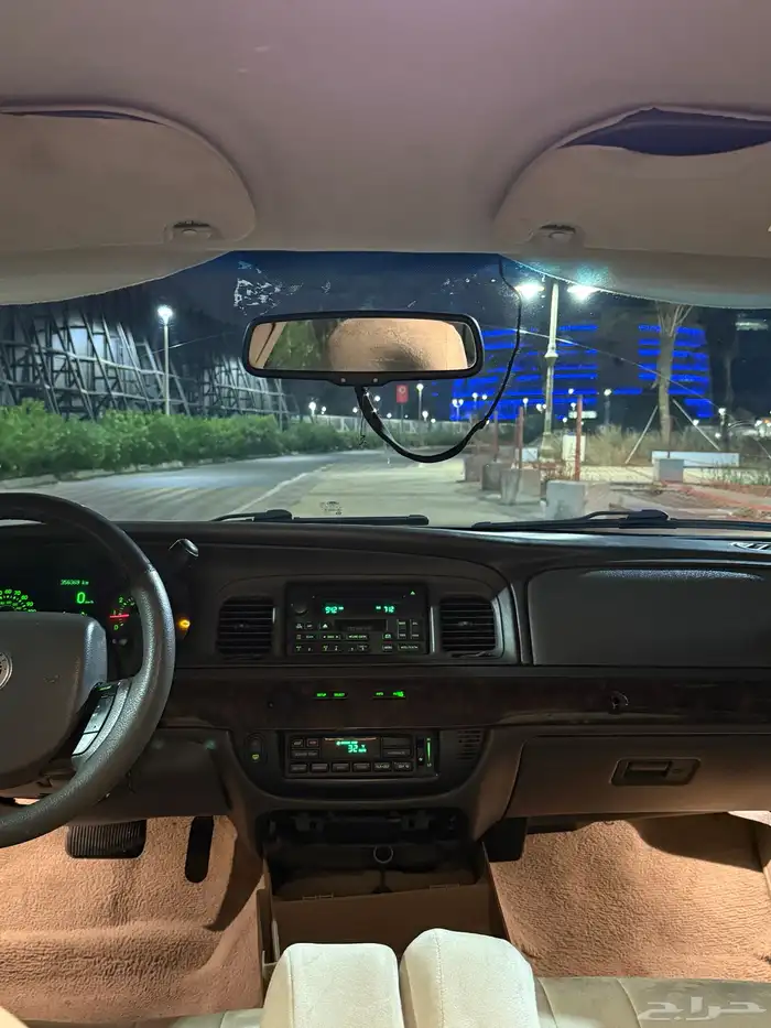 فورد جراند ماركيز 2011 10