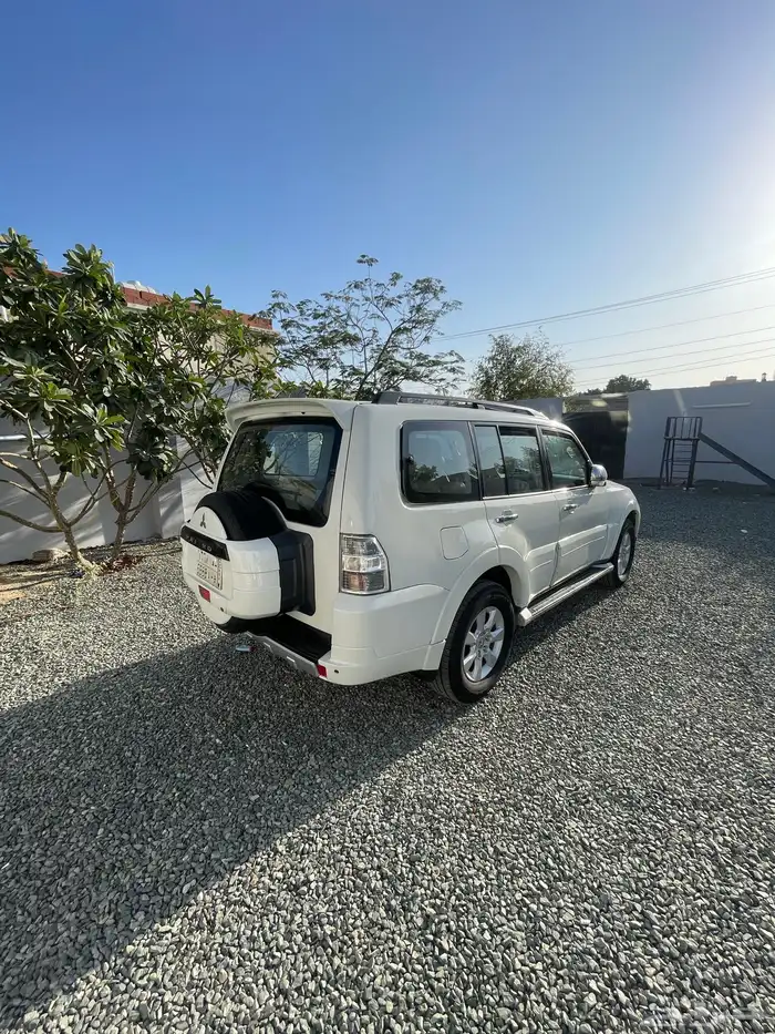 باجيرو 2012 فل كامل 3.5 1