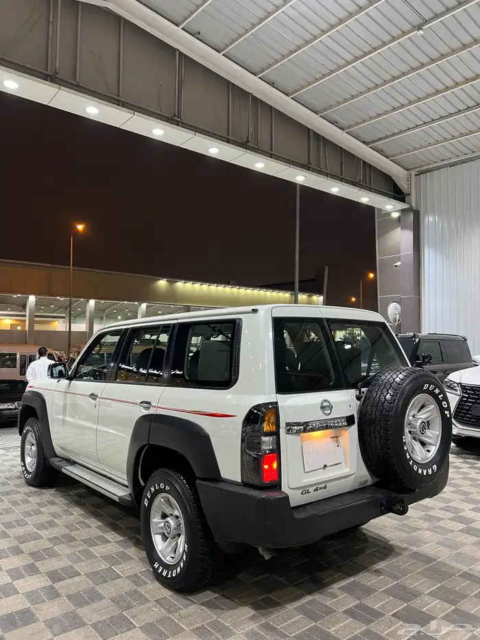 للبيع نيسان فينك موديل 2014 3