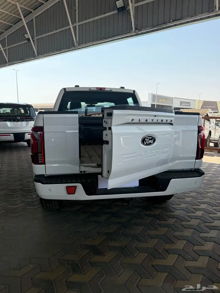 فورد F150 غمارتين بلاتينيوم فل موديل 2025 15