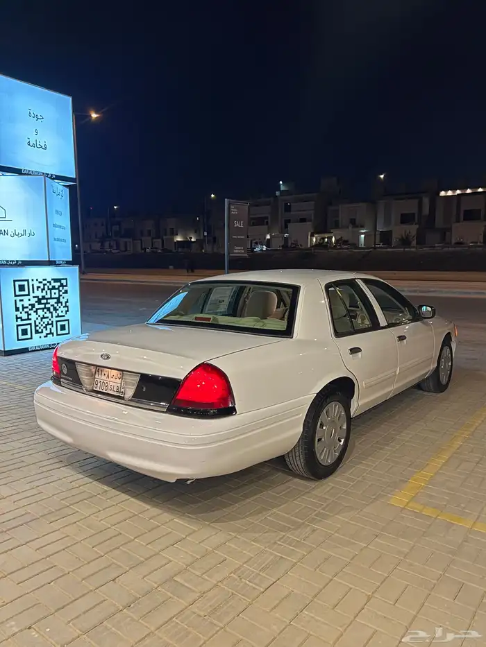 فورد فكتوريا بوليسي 4