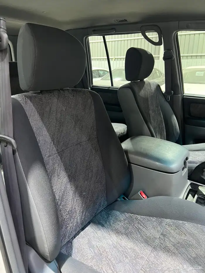 للبيع تويوتا لاندكروزر موديل 2000 18