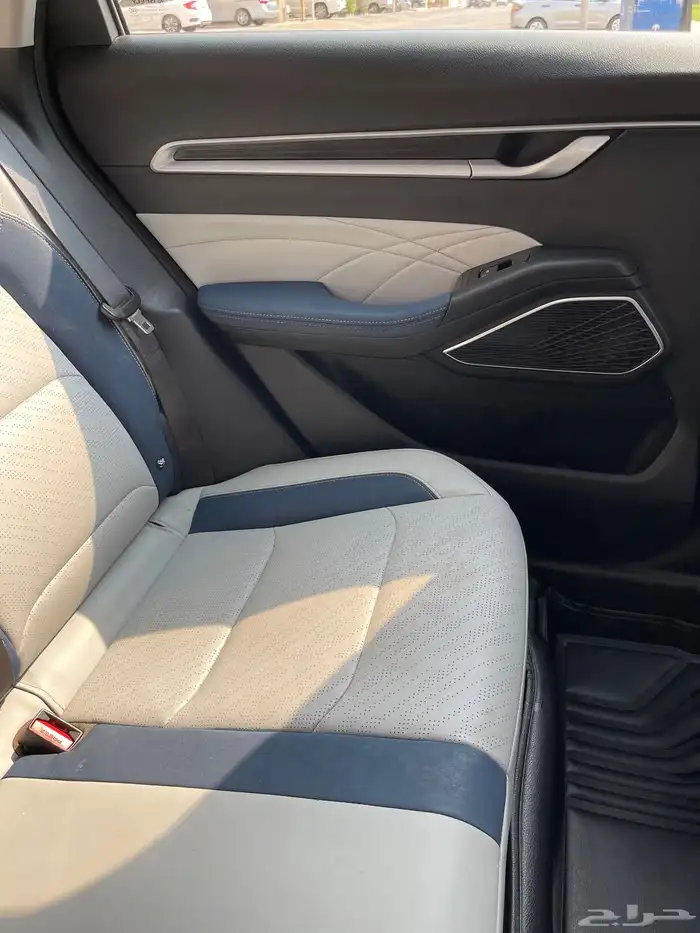 جيلي امجراند 7 موديل 2023 فل كامل 38