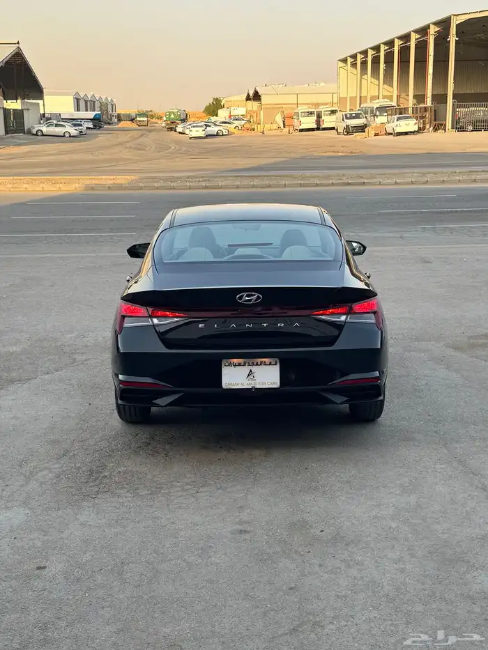 للبيع هيونداي النترا 2023-ستاندر - مكينه 1600-ممشى قليل جدا 5