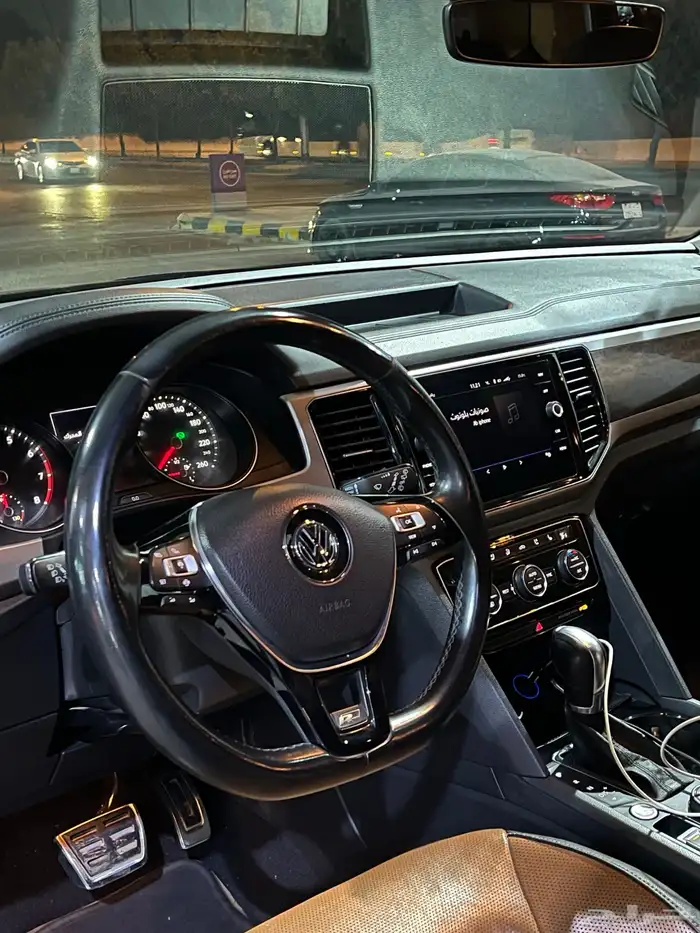 فولكس فاجن تيرامونت R-Line 2019 باسم (أمير) بحالة الوكالة 22