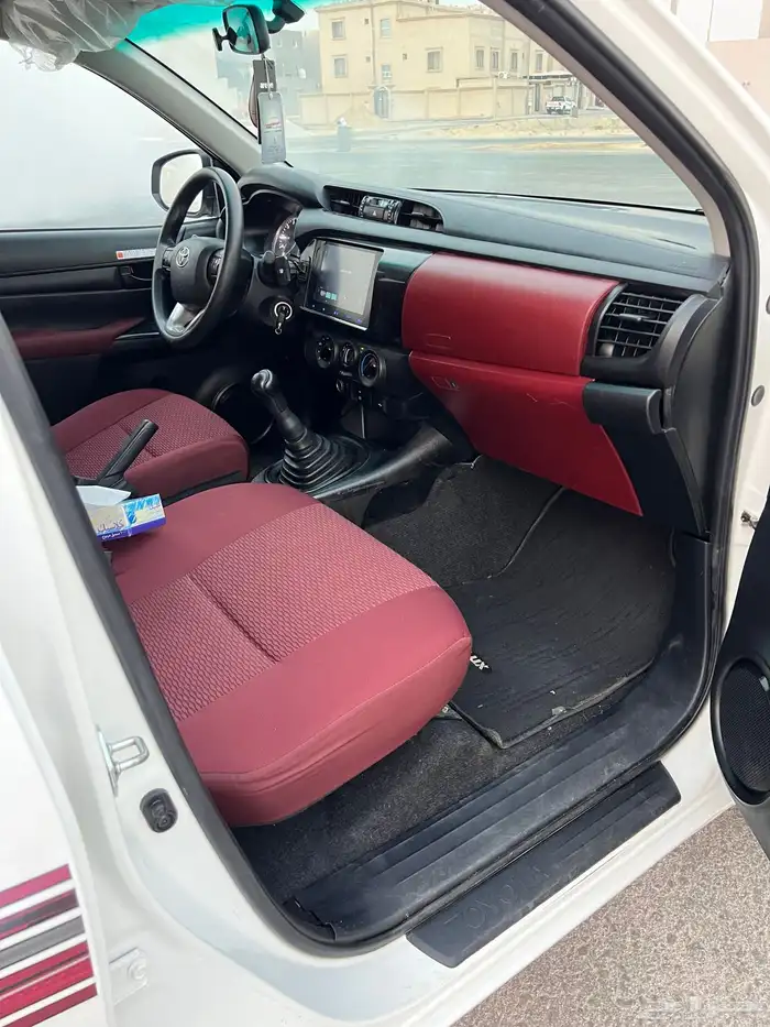 للبيع هايلكس مديل 2024 ديزل 10