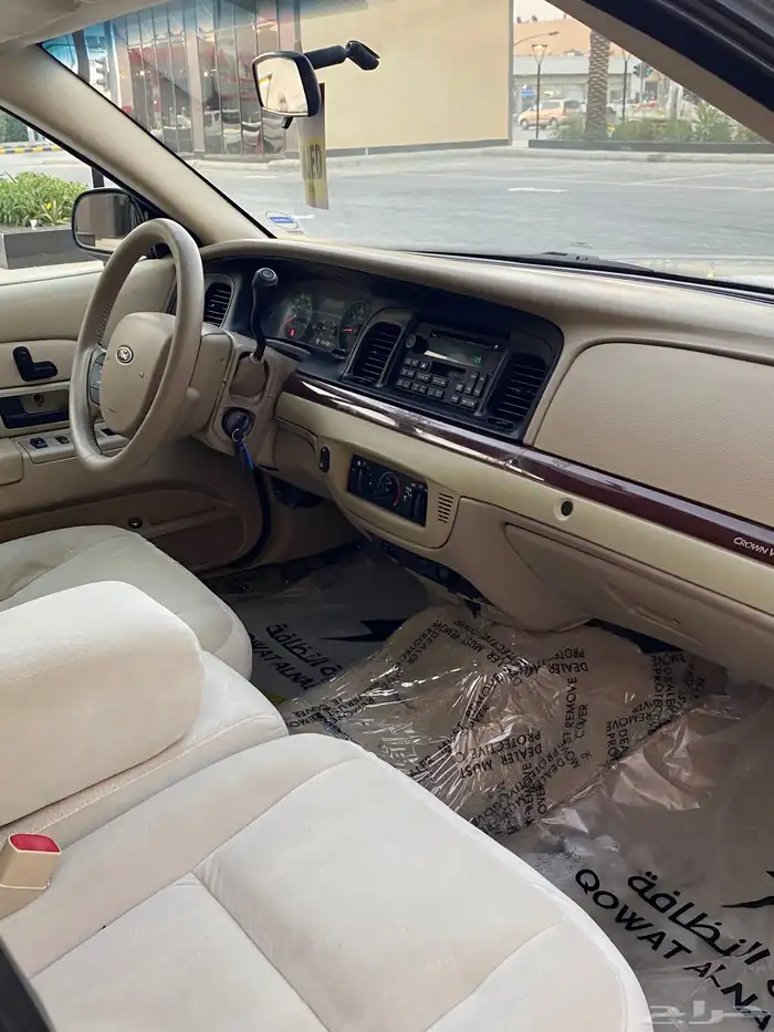 للبيع فورد فكتوريا 2011 نظيف جدا 9