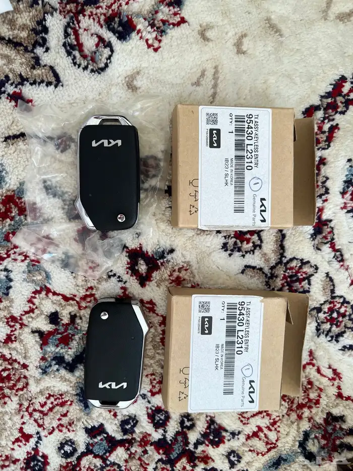 للبيع مفتاح ريموت كيا K5 جديد بكرتونه 2022 - 2023 0