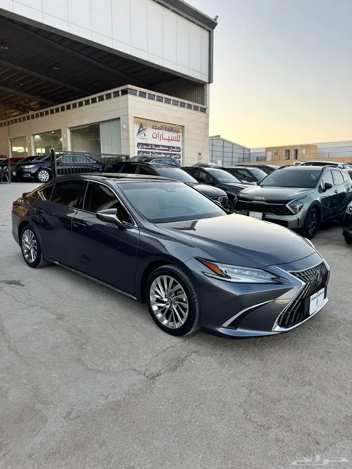 للبيع لكزس DD ES250 - 2023 فل كامل بحالة الوكاله 1