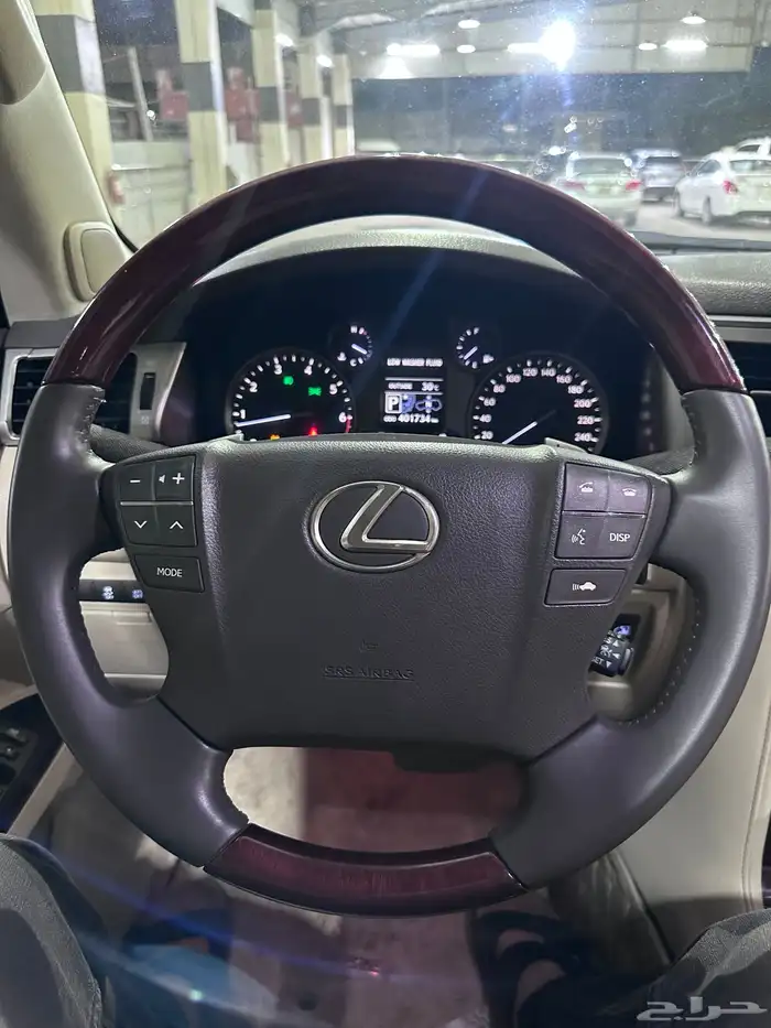لكزس LX 2013 سعودي فل كامل 18