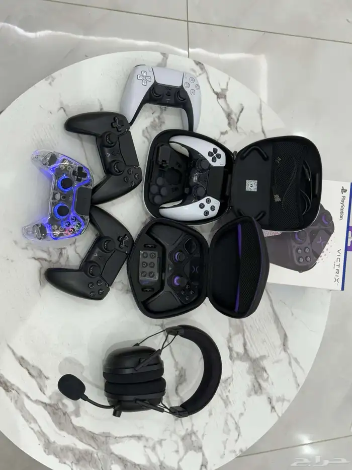 سوني 5 مع جميع ملحقات القيمنق 0