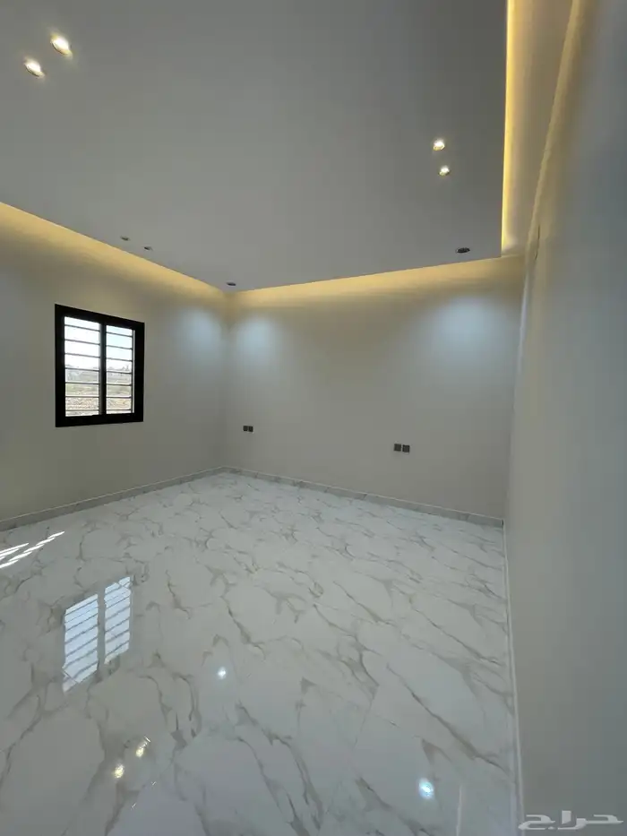 للبيع شقه روف دوبلكس مع بايكة سياره خميس مشيط 12