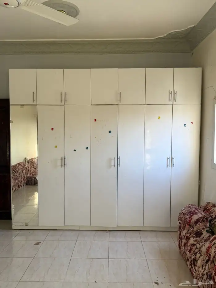 دولاب مع زاويه للبيع 0