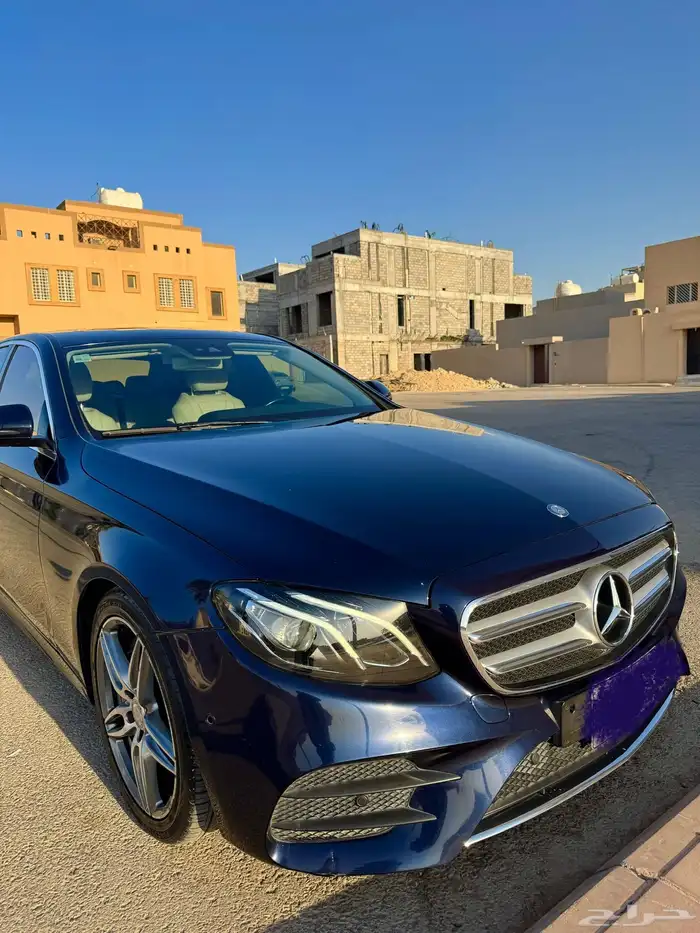 للبيع مرسيدس E300 موديل 2017 كحلي 0