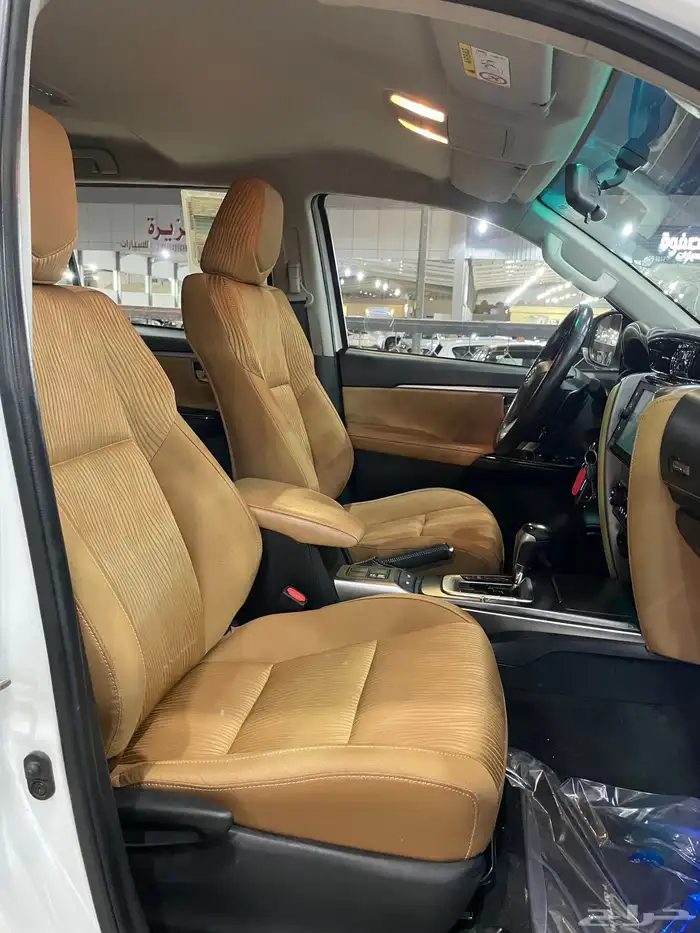 فورتشنر موديل 2023 (6سلندر) 10