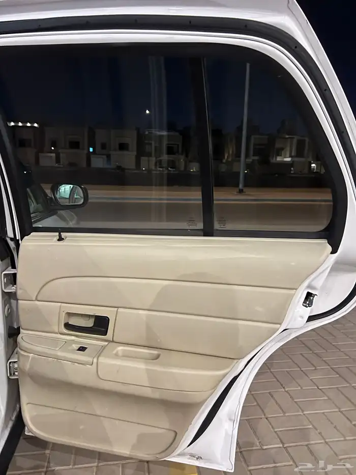 فورد فكتوريا بوليسي 37