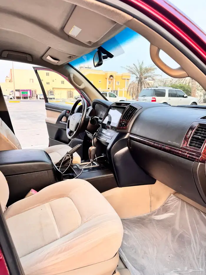 لاندكروزر 2011 12