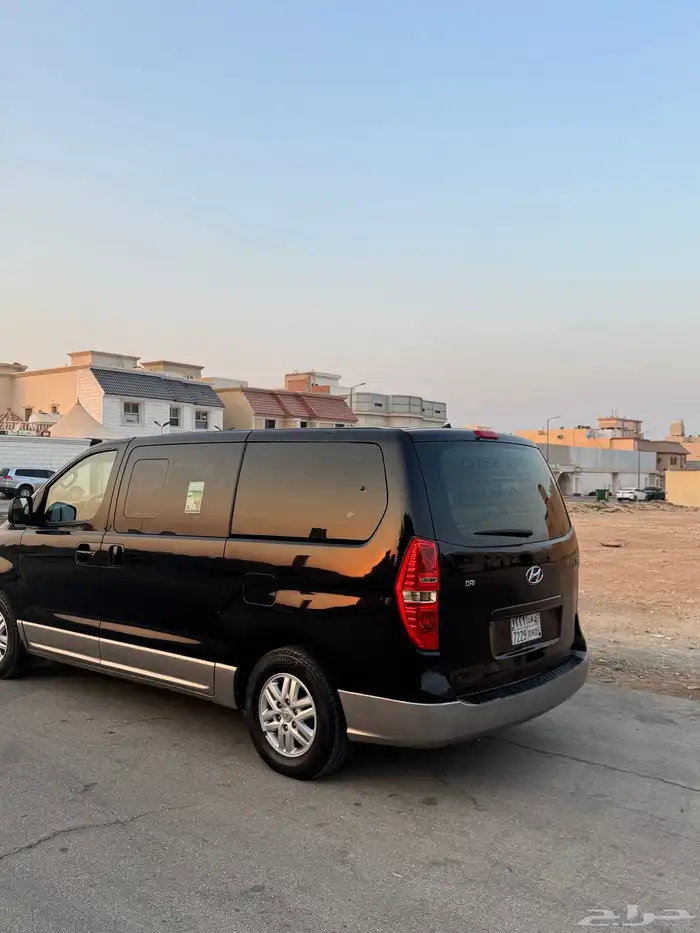باص هونداي H1 بنزين 2021 6