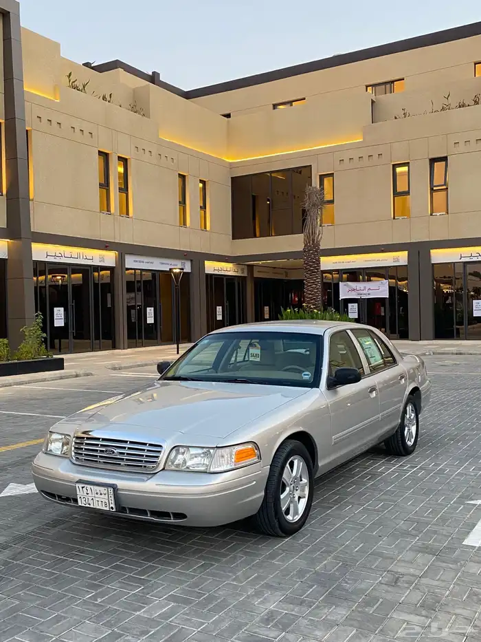 للبيع فورد فكتوريا 2011 نظيف جدا 0