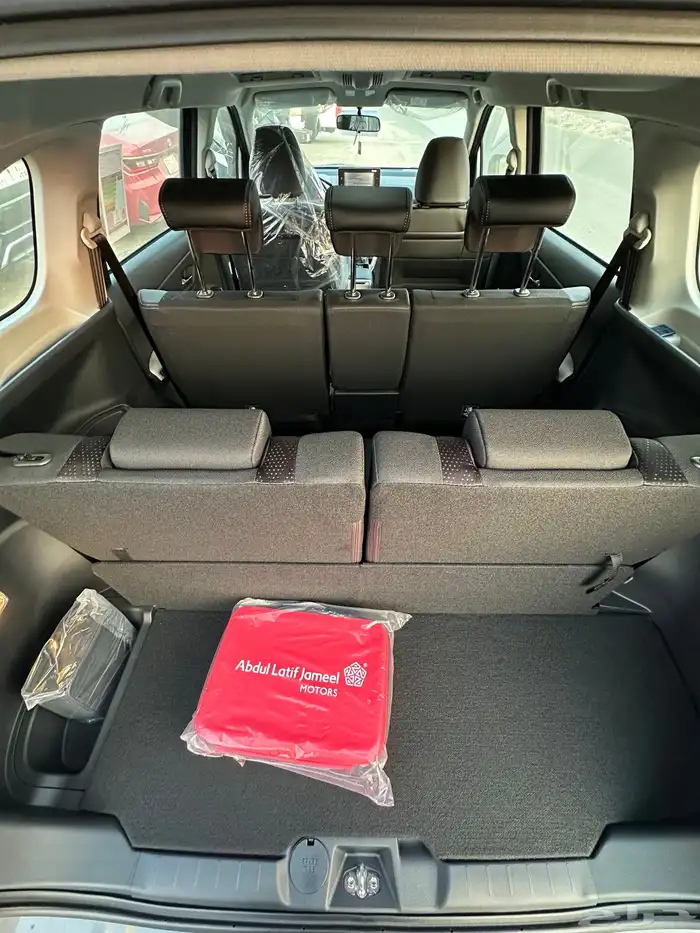 تويوتا فيلوز 4 سلندر موديل 2025 متوفر جميع الالوان 4