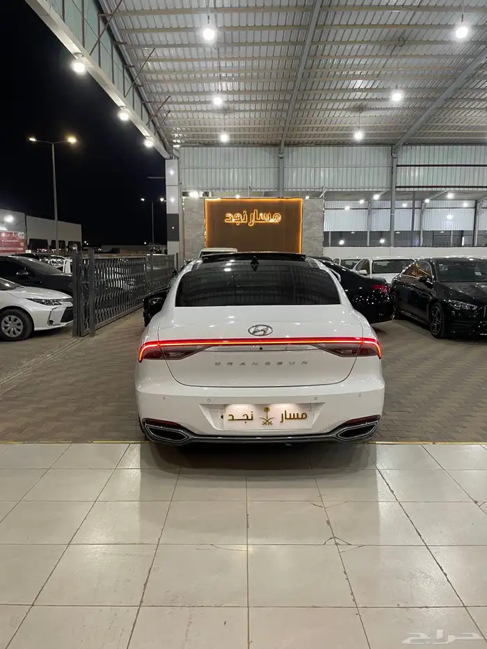 ازيرا موديل 2023 فل كامل V4 6