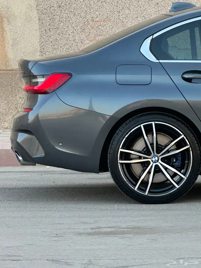 بي ام دبليو 330im وكالة تشييكات وكالة الفردان 8