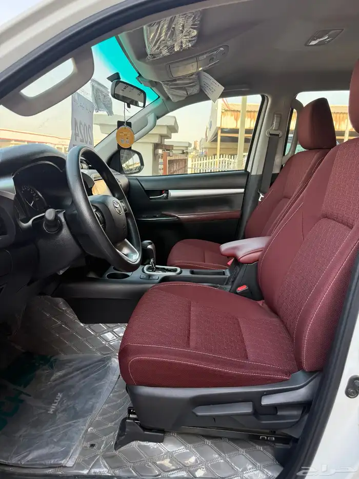 تويوتا هايلوكس غمارتين ديزل اتومتك موديل 2024 11