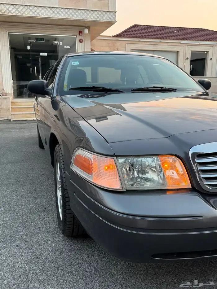 للبيع فورد فكتوريا 2010 شرط 13