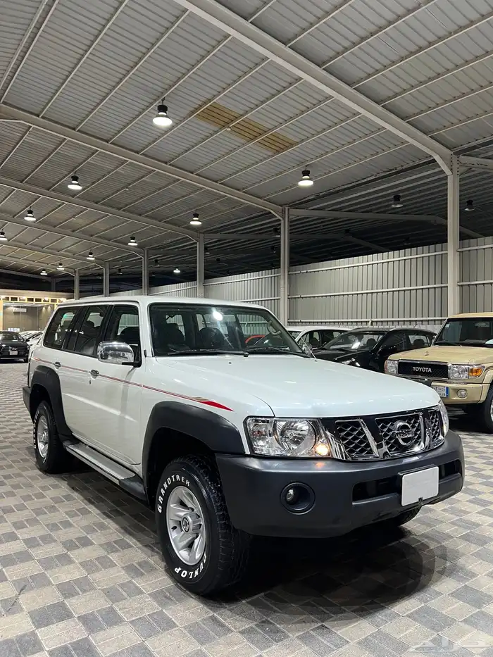 للبيع نيسان فينك موديل 2014 0