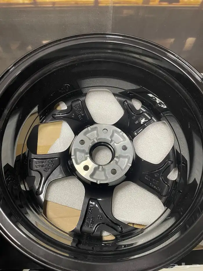 جنط كيا سبورتج أصلي وكالة جديد بكرتونه 2017-2021 4