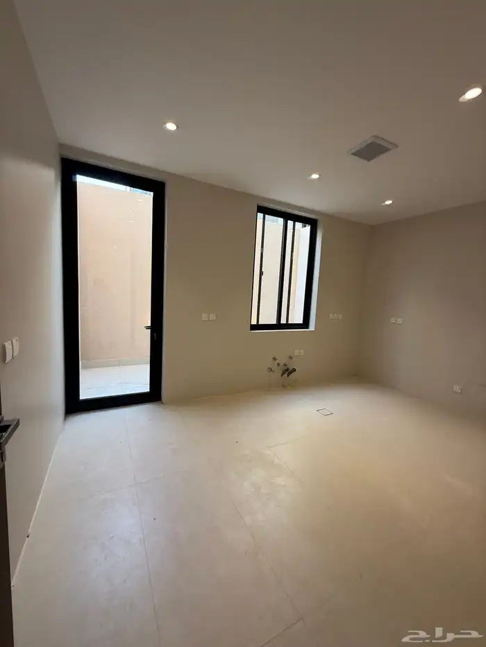 تاون هاوس ب1.179مليون فقط و البيع بدون سعي 12