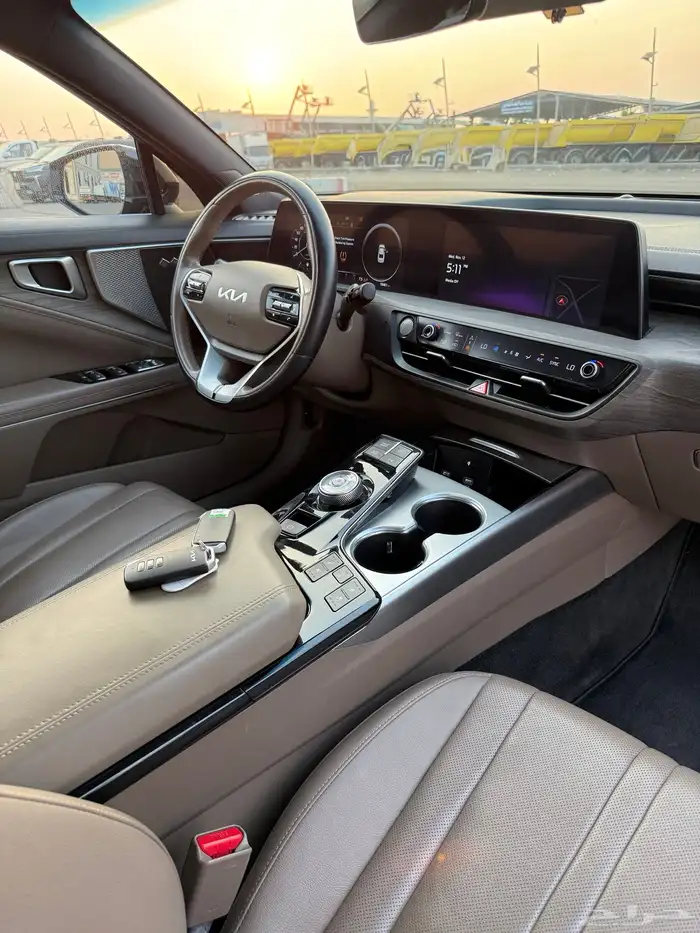 كيا K8 بنورما 2022 اعلا مواصفات 4 سلندر بحالة الوكاله للبيع 12