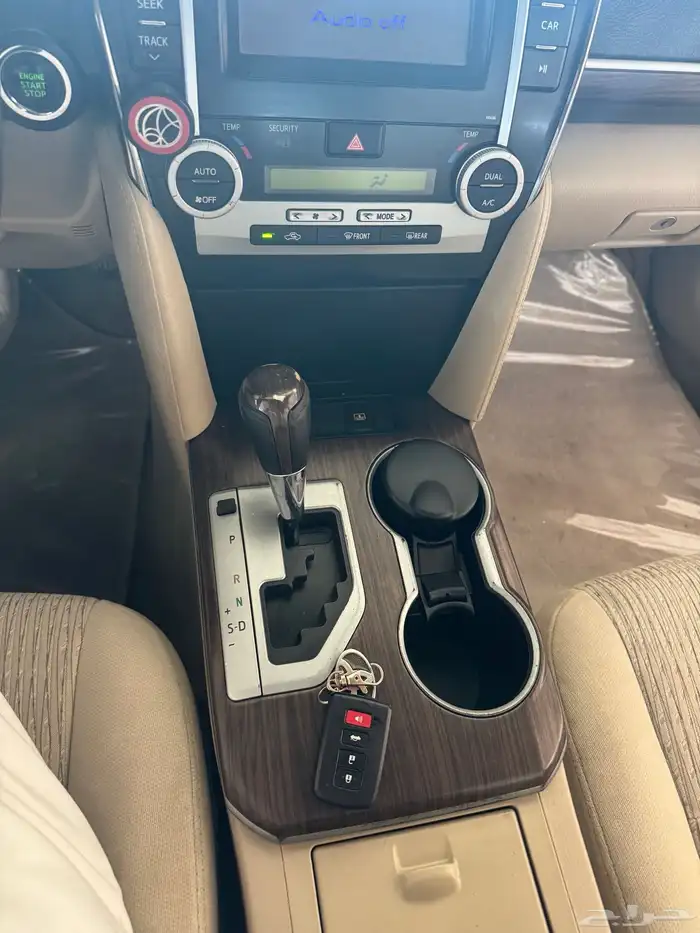 للبيع تويوتا كامري 2014 الساير وراد الكويت فل بصمه 12