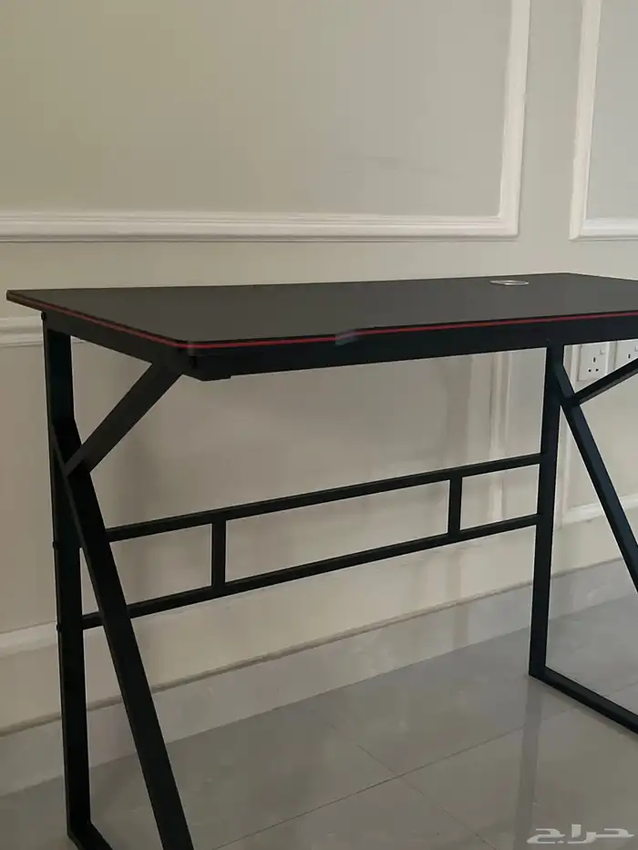 طاولة قيمنق حرف K 1