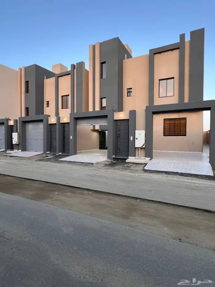 للبيع روف علوى بمدخل سياره حى النور شمال الخميس 750 الف 1