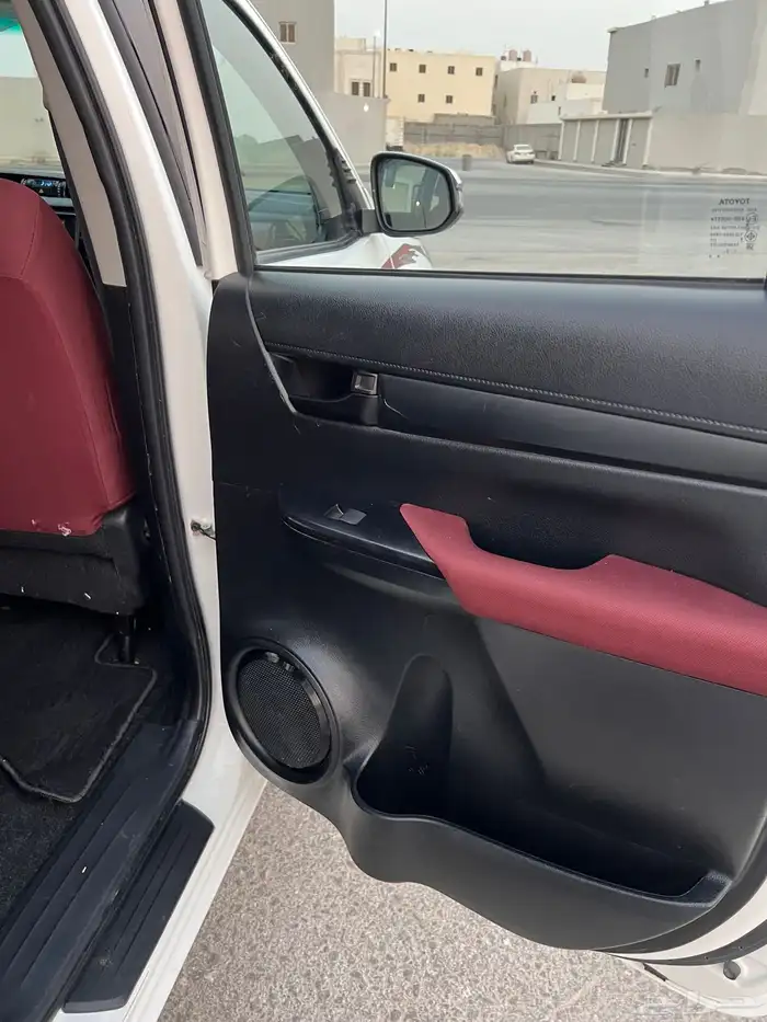 للبيع هايلكس مديل 2024 ديزل 9