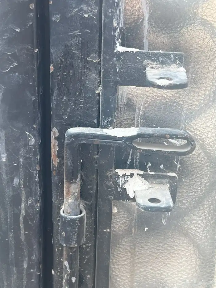 باب حديد بجودة عالية 5