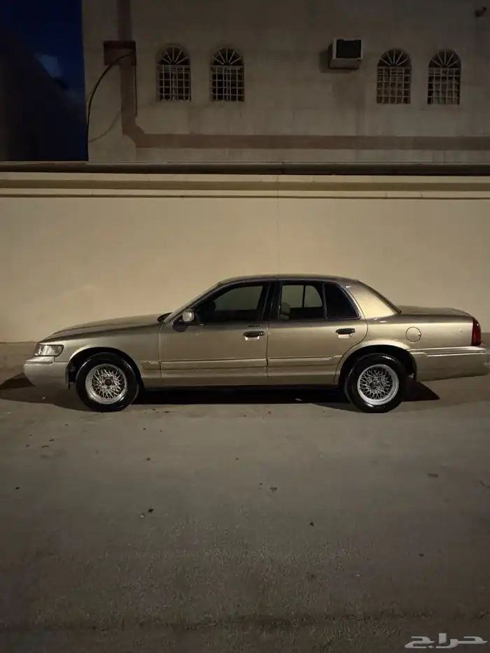 فورد ماركيز 2000 5