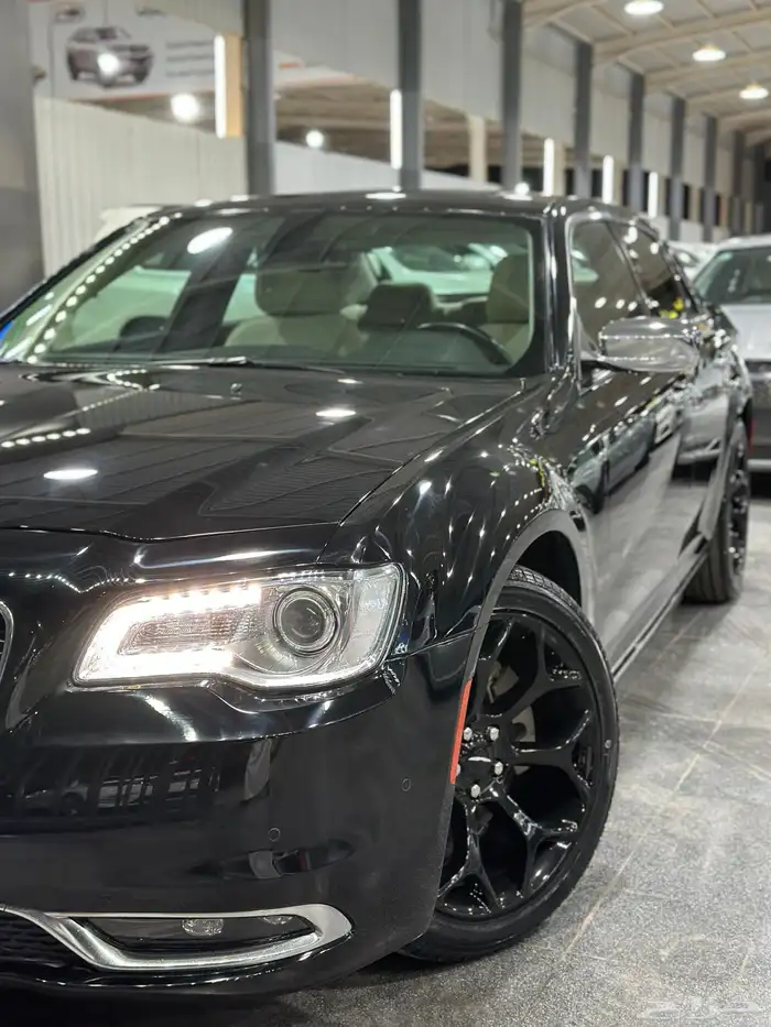 كرايزلر C300 اسود 2021 هيمي V8 5.7 معرض(الرشيدي) 1