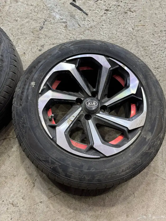 جنوط مقاس 14 تركب لكيا بيقاس او اكسنت هونداي 4