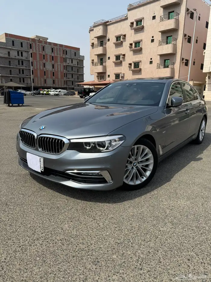 بي ام 530 فل 2017 ماشي 126 الف كيلو قمه في النظافه 4