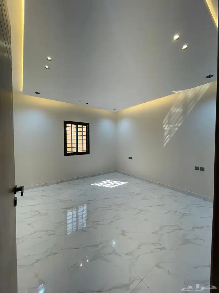 للبيع شقه دور أرضي مع بايكه وحوش خميس مشيط 14