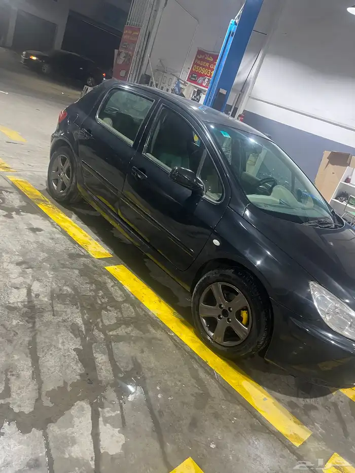 سيارة بيجو 3