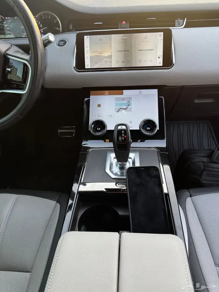 لاندروفر ايفوك 2022 وراد الناغي 17