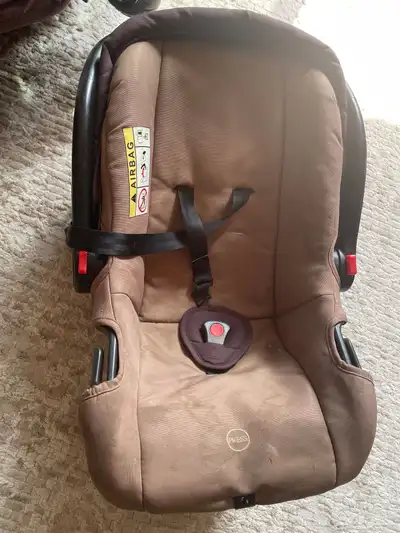 عرباية أطفال مع كرسي سياره index