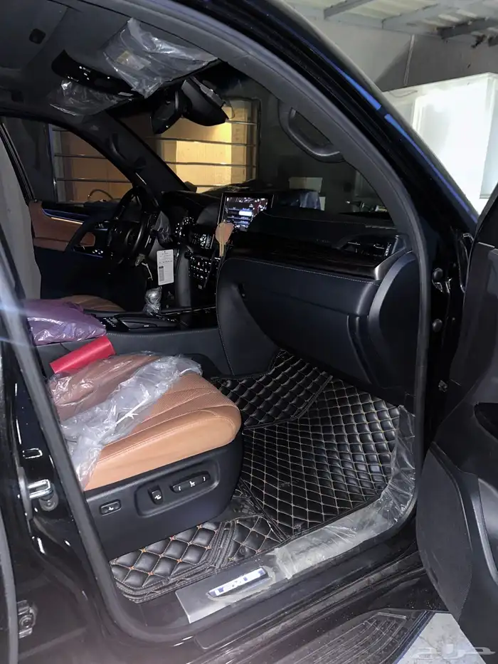 جيب لكزس بلاك ادشن 2021 ممشى قليل 15