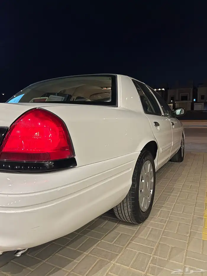 فورد فكتوريا بوليسي 15